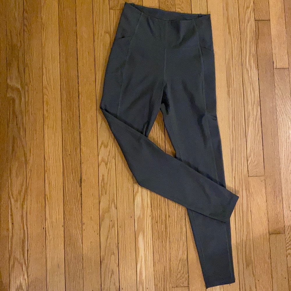Gray Pocket Girlfriend Leggings